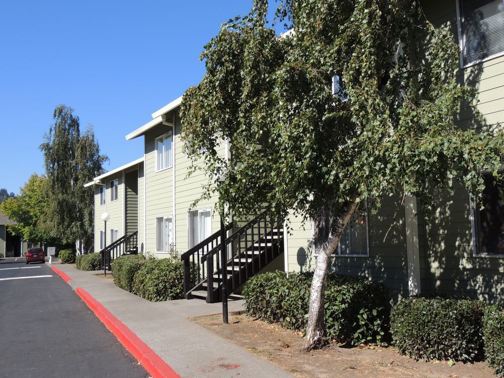 1625 SE Roberts Drive Gresham, OR 97080 | Income Property Management Co.